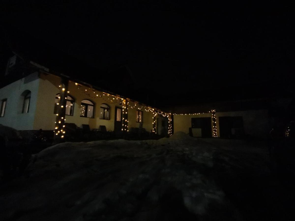 Jugul Taranului Agropensiune Polovragi, Gorj Villa Kültér fotó