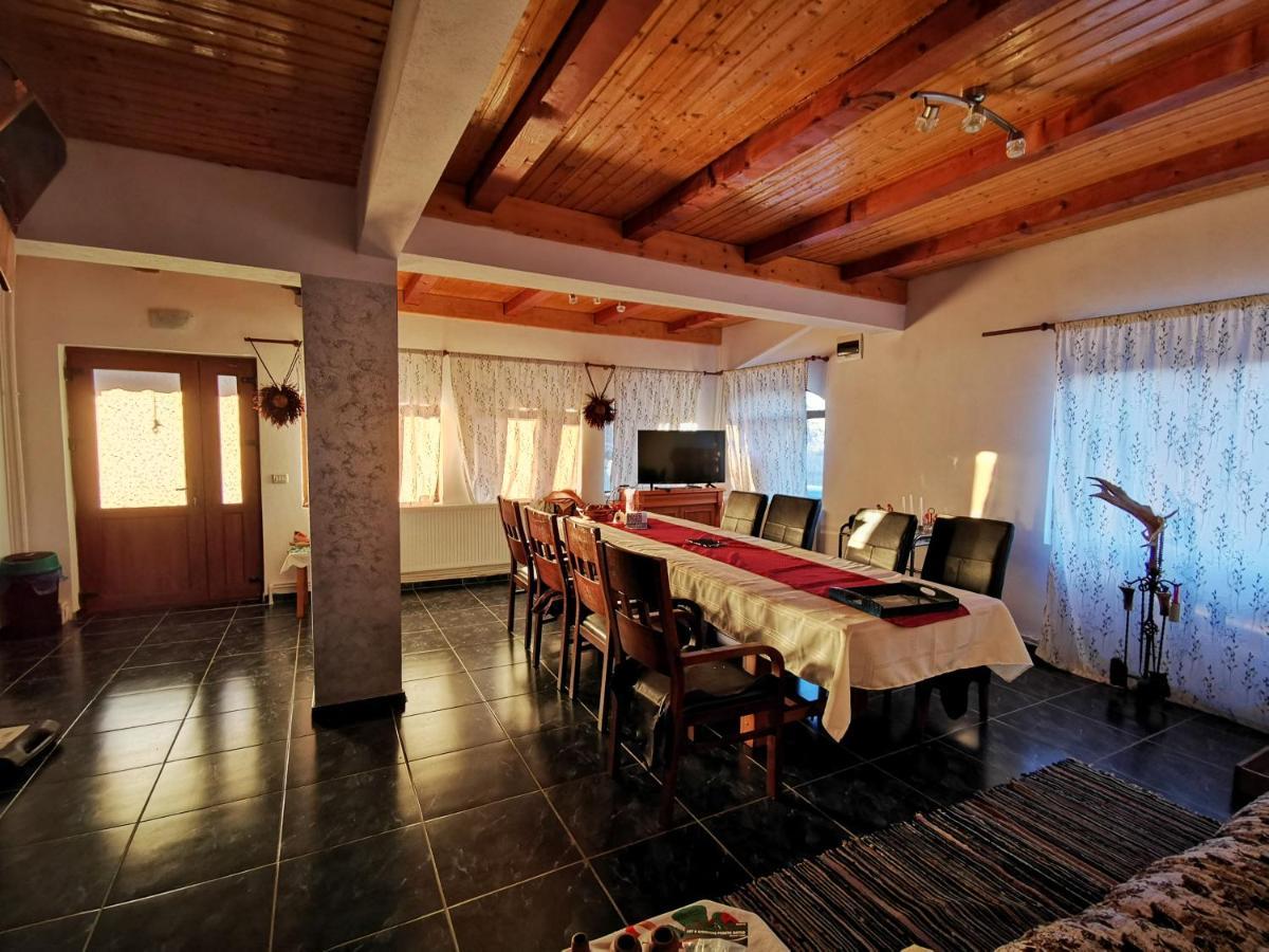Jugul Taranului Agropensiune Polovragi, Gorj Villa Kültér fotó